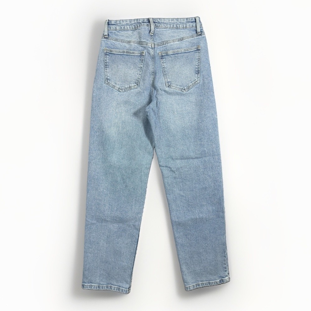 BCBG Generation Skater Straight Jeans Womens 5/27 High Rise Light Wash Denim - Picture 4 of 6